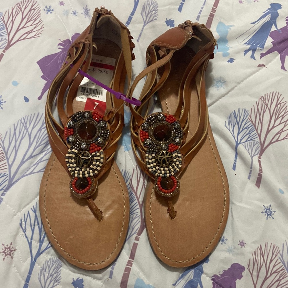 Size 7 Chinese laundry Sandles beautiful fall colors